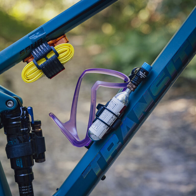 Clutch Comp Side-Entry Bottle Cage