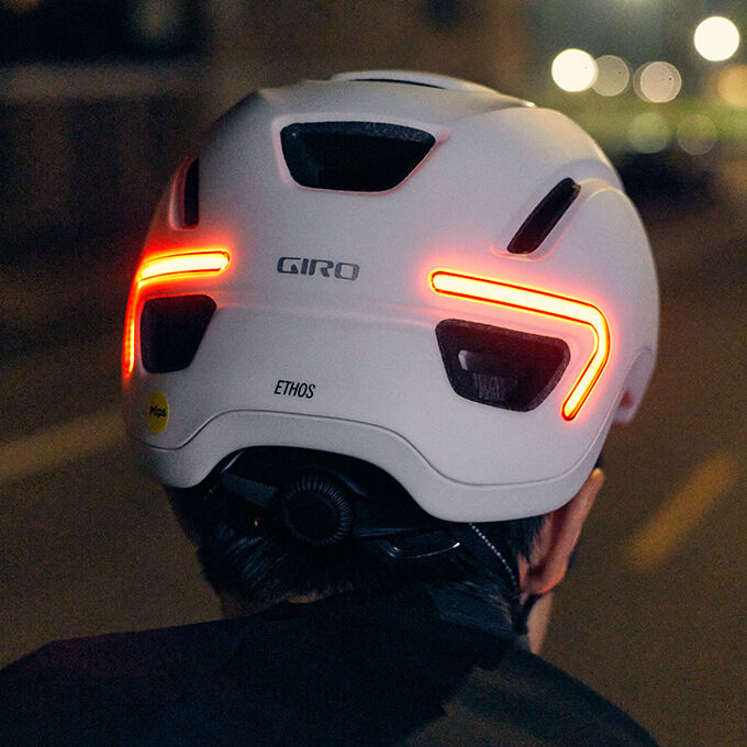 Ethos Mips Helmet Specs