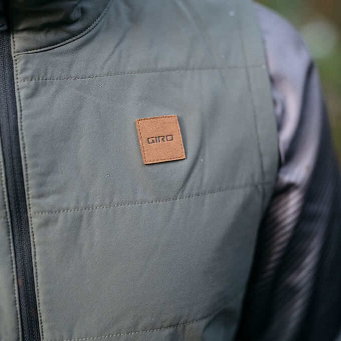 Men's Cascade Insulated Vest Specs