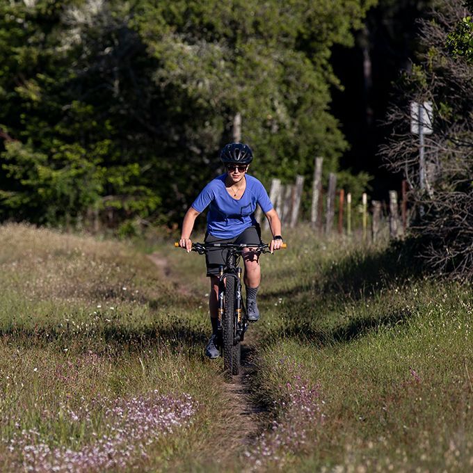 Women's Venture Jersey Details