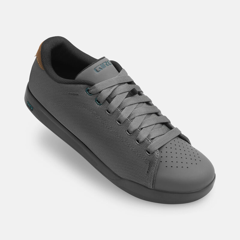 Deed Shoe
