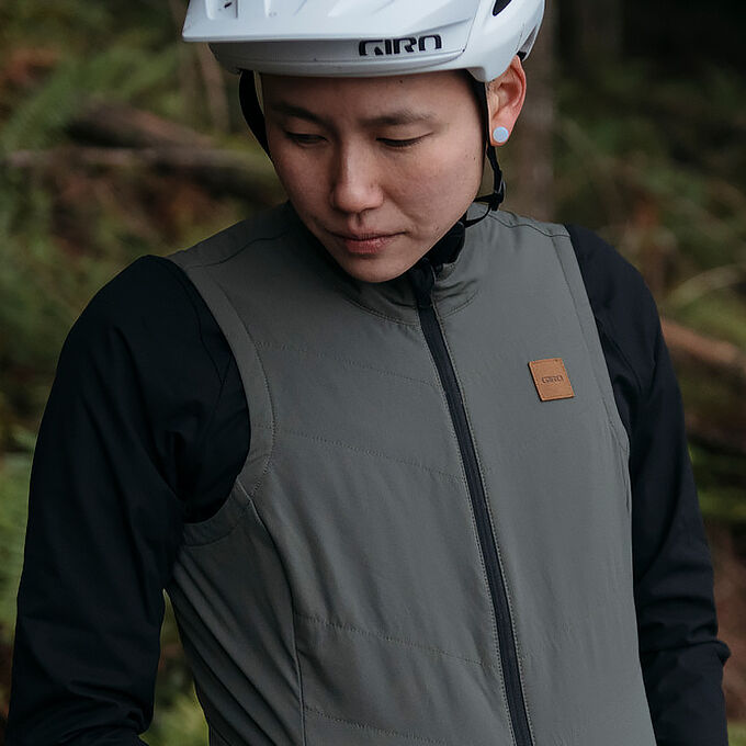 Women's Cascade Insulated Vest Specs