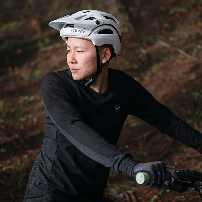Women's Roust LS Wind Jersey Specs
