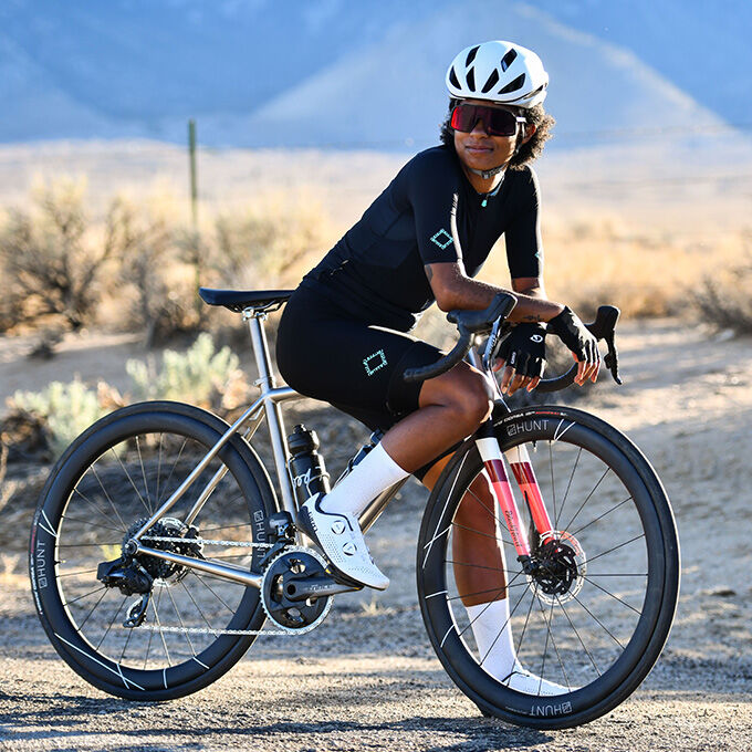 Women's Chrono Elite Halter Bib Short Specs