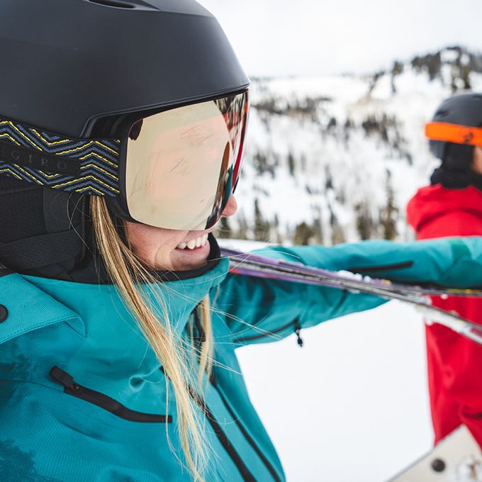 Giro Aria Spherical MIPS - Casco de esquí para mujer con escudo/visera  integrados sin problemas