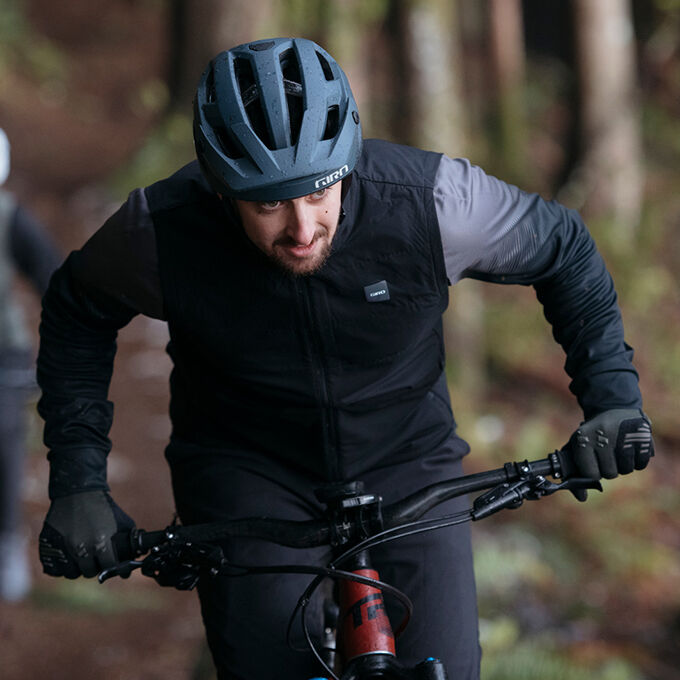 Men's Cascade Insulated Vest Details