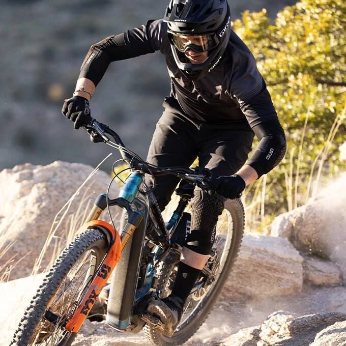 Lobo Knee Pad Specs