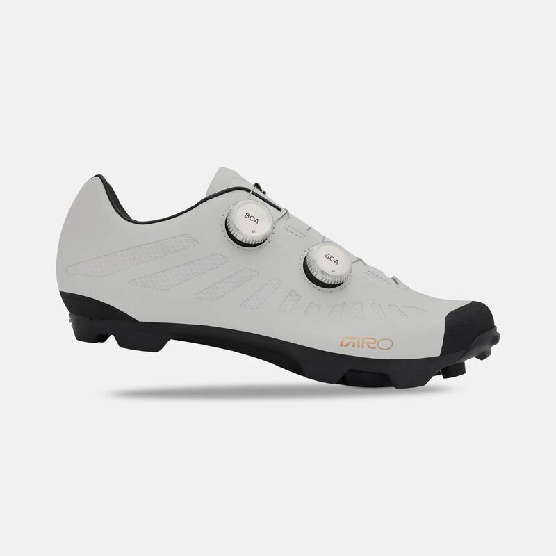 Gritter Shoe