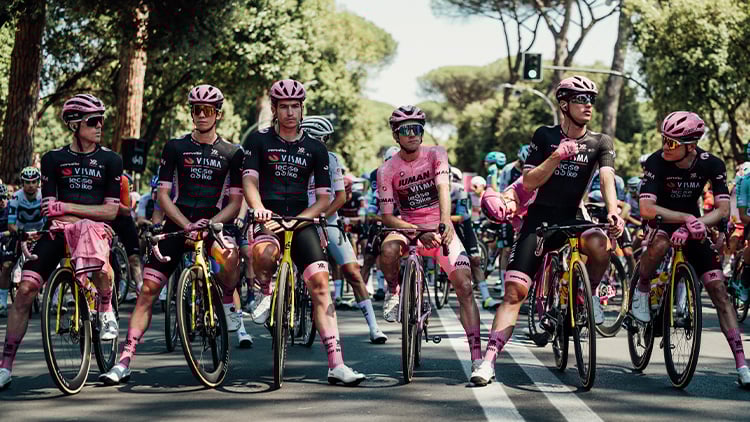 Giro Visma/ Lease a Bike team ready to race Giro d'Italia