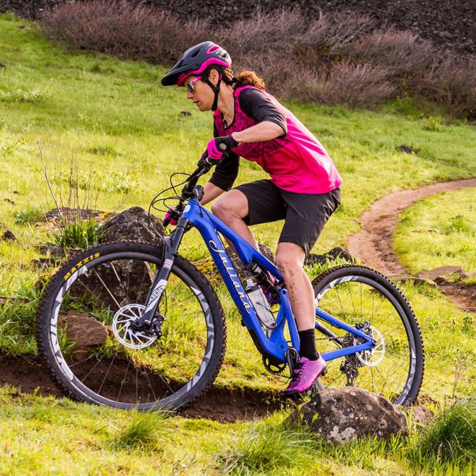 Women's Empire VR90 Shoe Specs