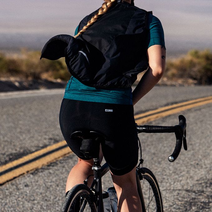 Women's Chrono Expert Halter Bib Short Details