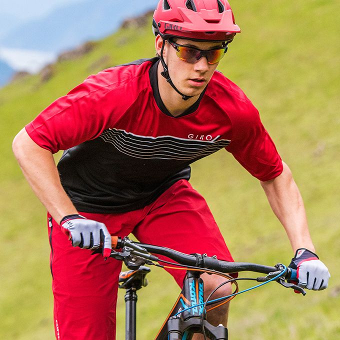 Giro Roust Men's Cycling Jersey Medium Short Sleeve Black Red Mountain MTB 