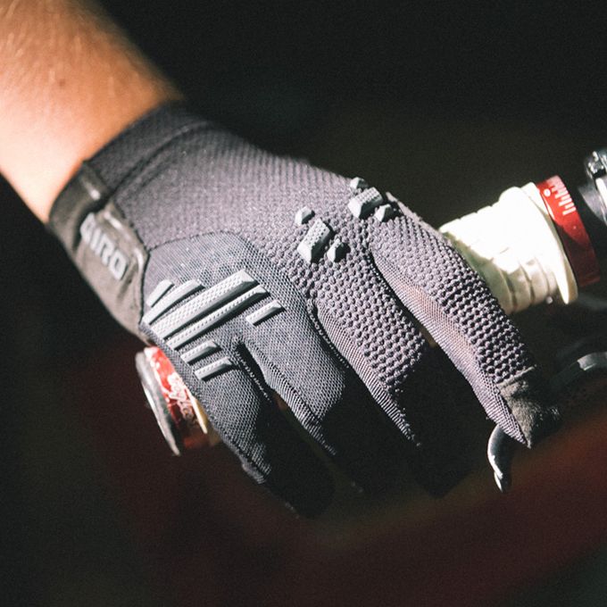 Men's Havoc Glove Details
